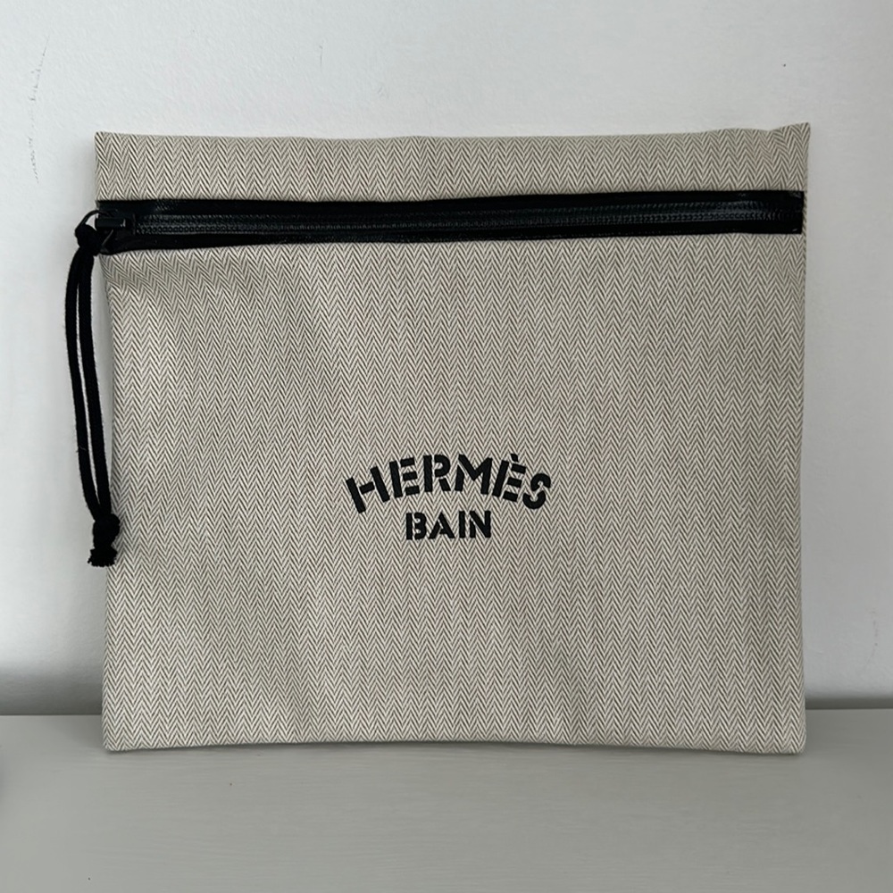 HERMES BAIN SWIM WEAR BAG. NEW. ZIPER POUCH.